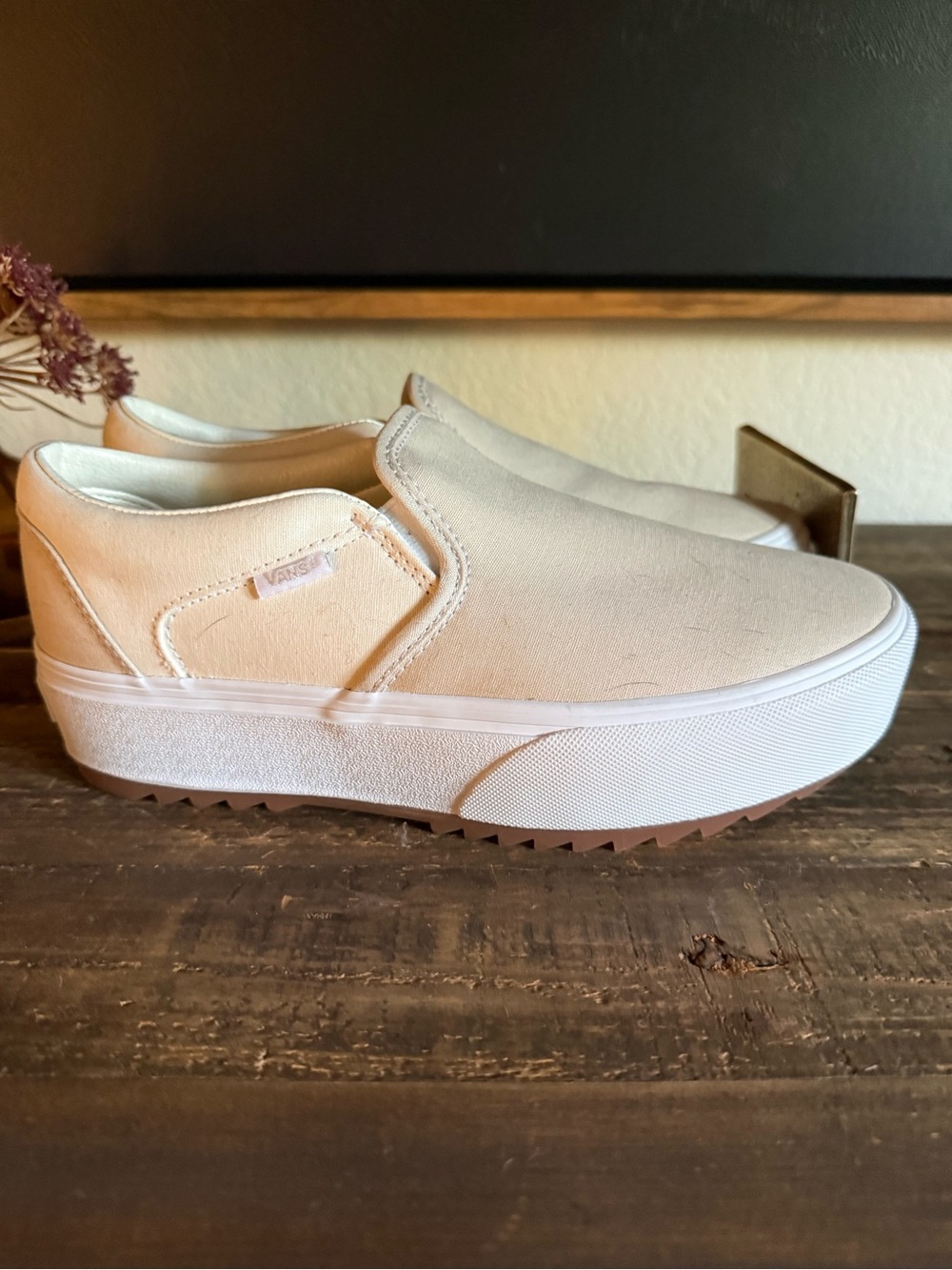 Vans Asher Platform Slip-On Womens Shoes in Cream Sz 9 - Picture 4 of 7